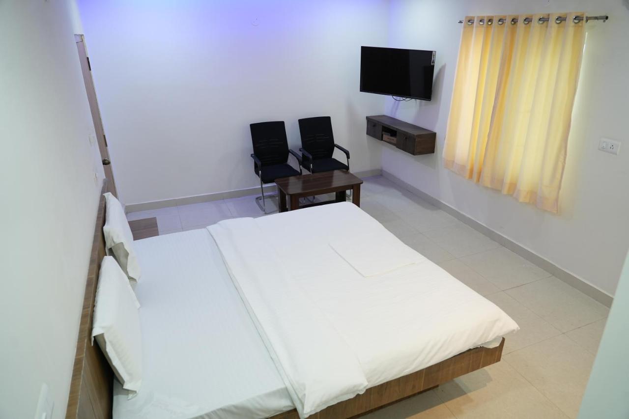 فندق 5 Star Grand- Premium شمس أباد المظهر الخارجي الصورة