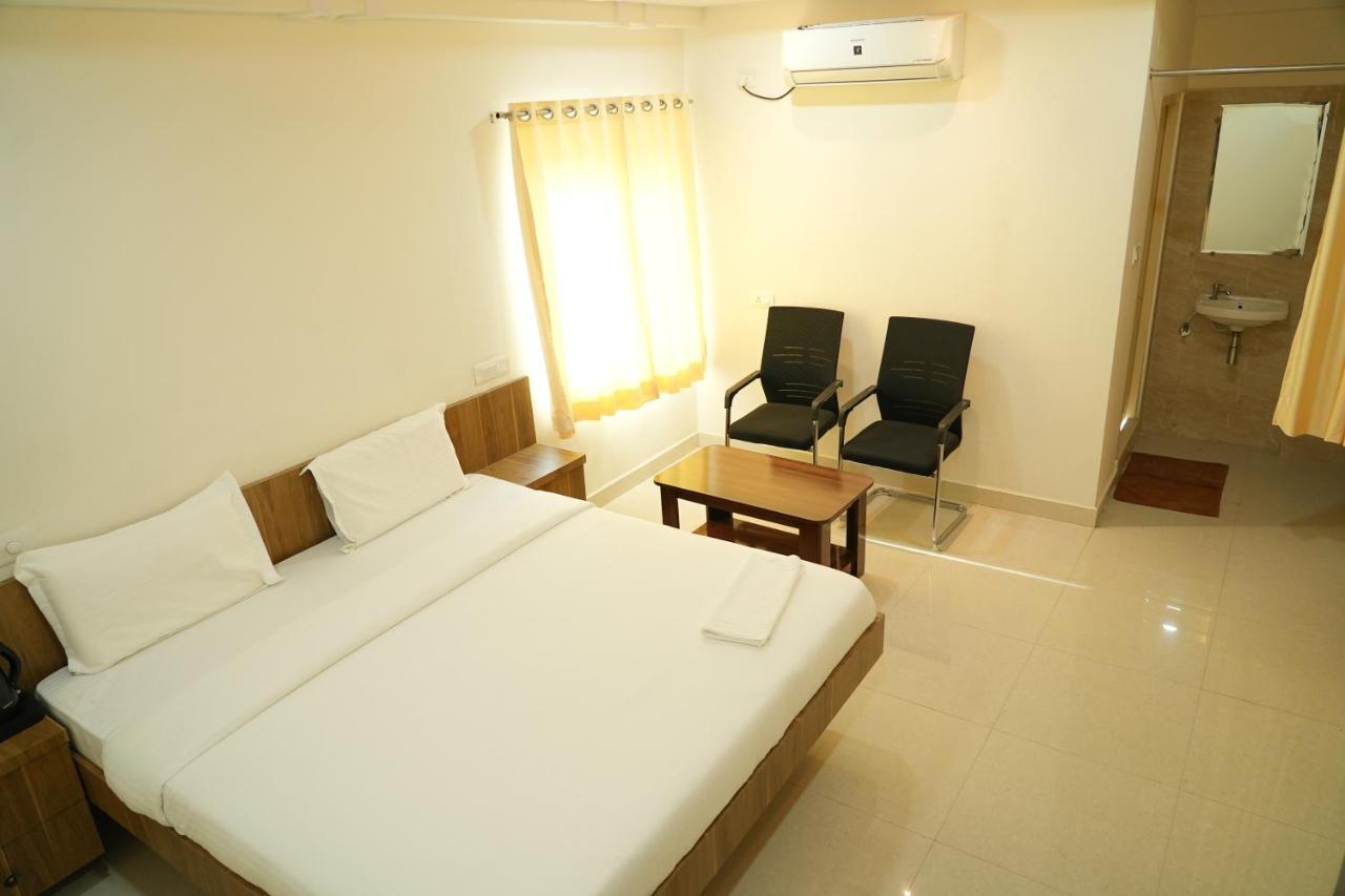 فندق 5 Star Grand- Premium شمس أباد المظهر الخارجي الصورة
