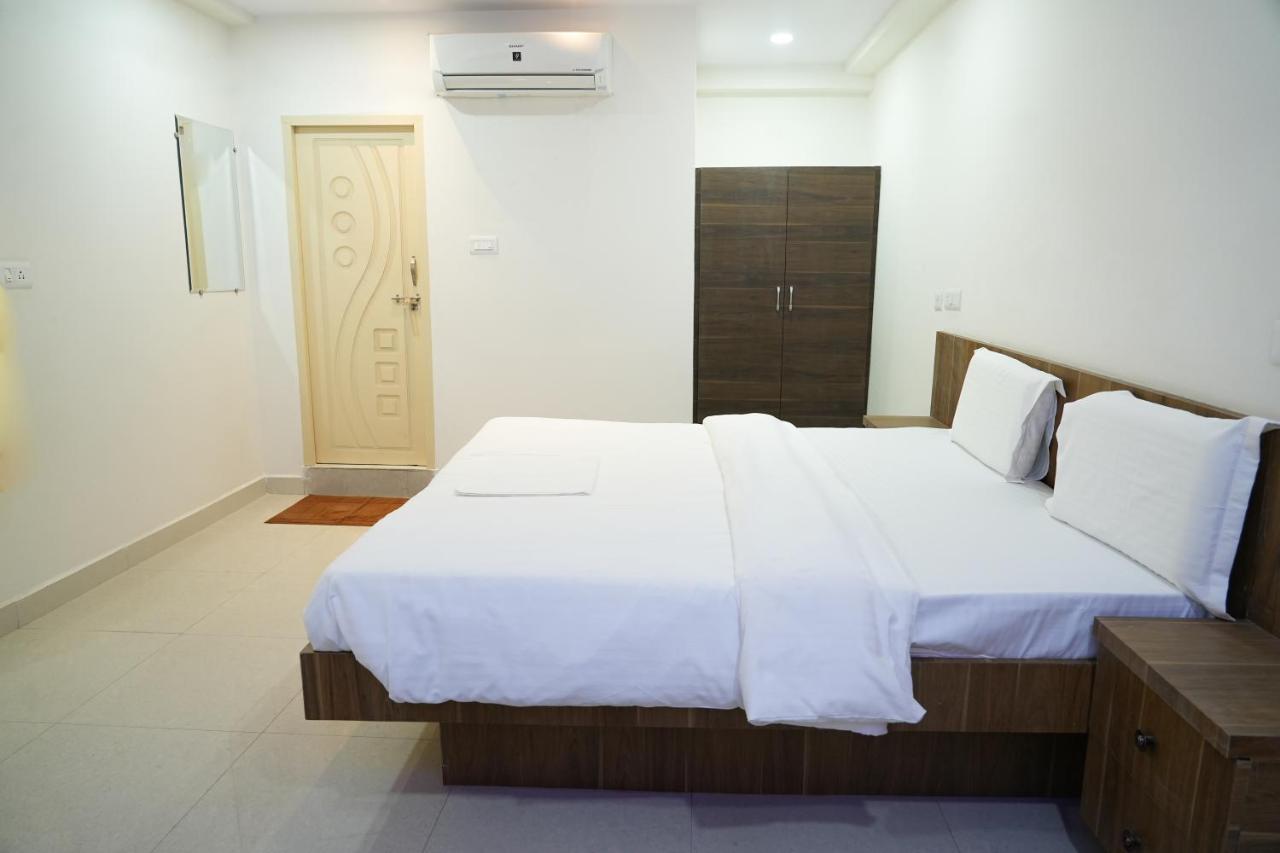 فندق 5 Star Grand- Premium شمس أباد المظهر الخارجي الصورة